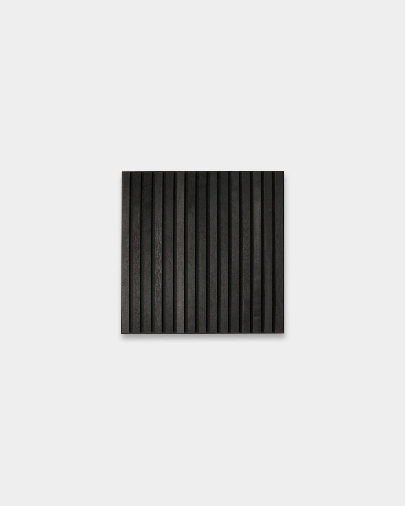 WoodUpp Akupixel Black Ash Akoestisch paneel, 60x60 cm, met vertical groeven voor minimalistische Scandinavische interieurs; onderdeel van de Tonal-collectie.