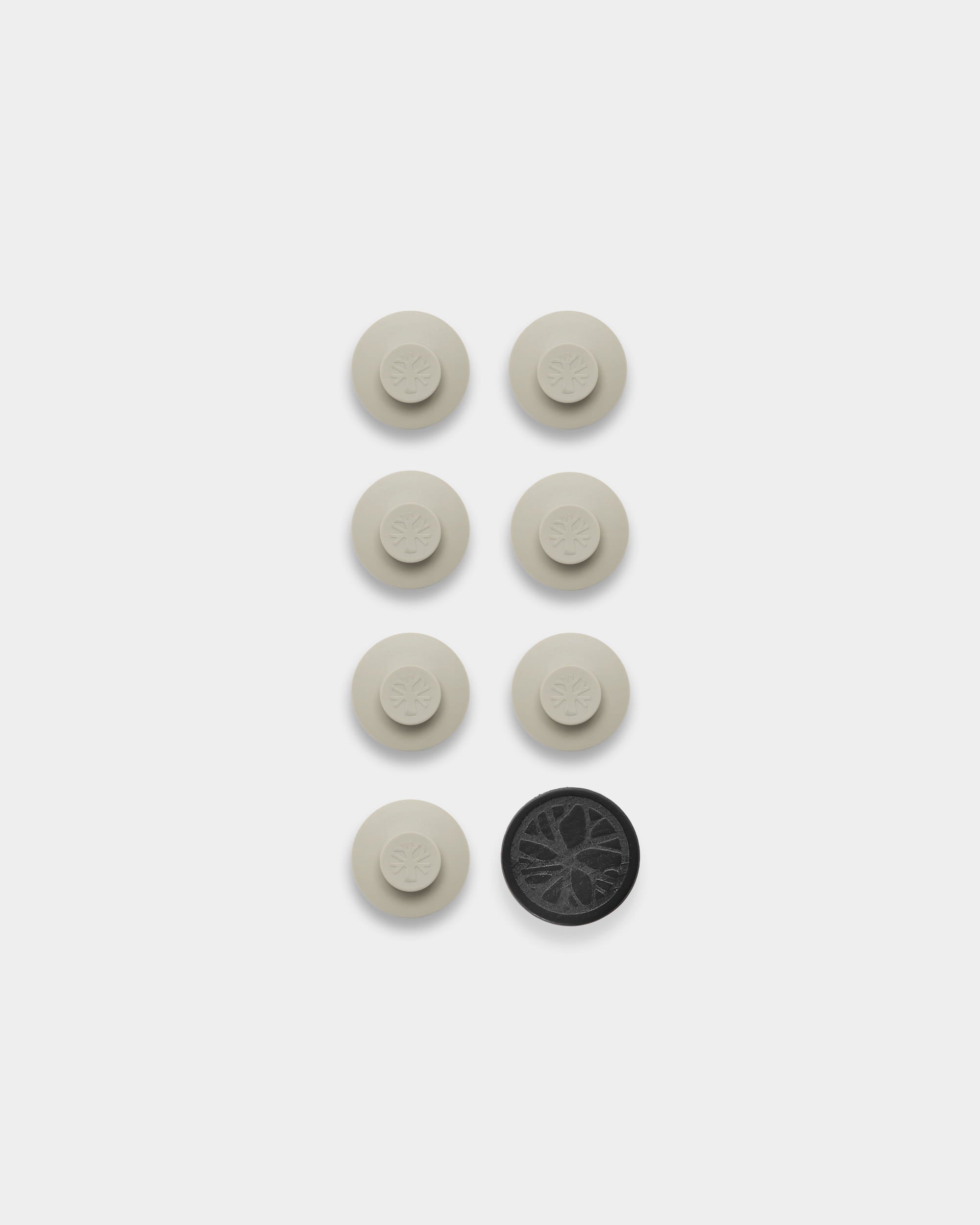 Dupps de WoodUpp : 7 boutons ronds beiges (Light) et 1 outil pour la fixation de panneaux acoustiques à laide de crochets en nylon ou dAkupanel.