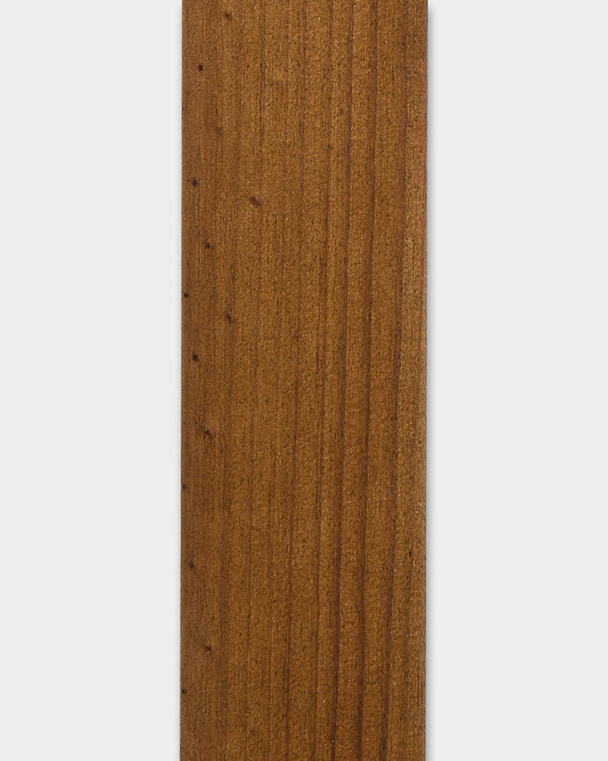 WoodUpp Aluwood geolied Brown lamel-gevelpaneel (240 x 4 x 1,8 cm) voor huisgevels of buitenhoeken, met een gladde afwerking en zichtbare houtnerf.