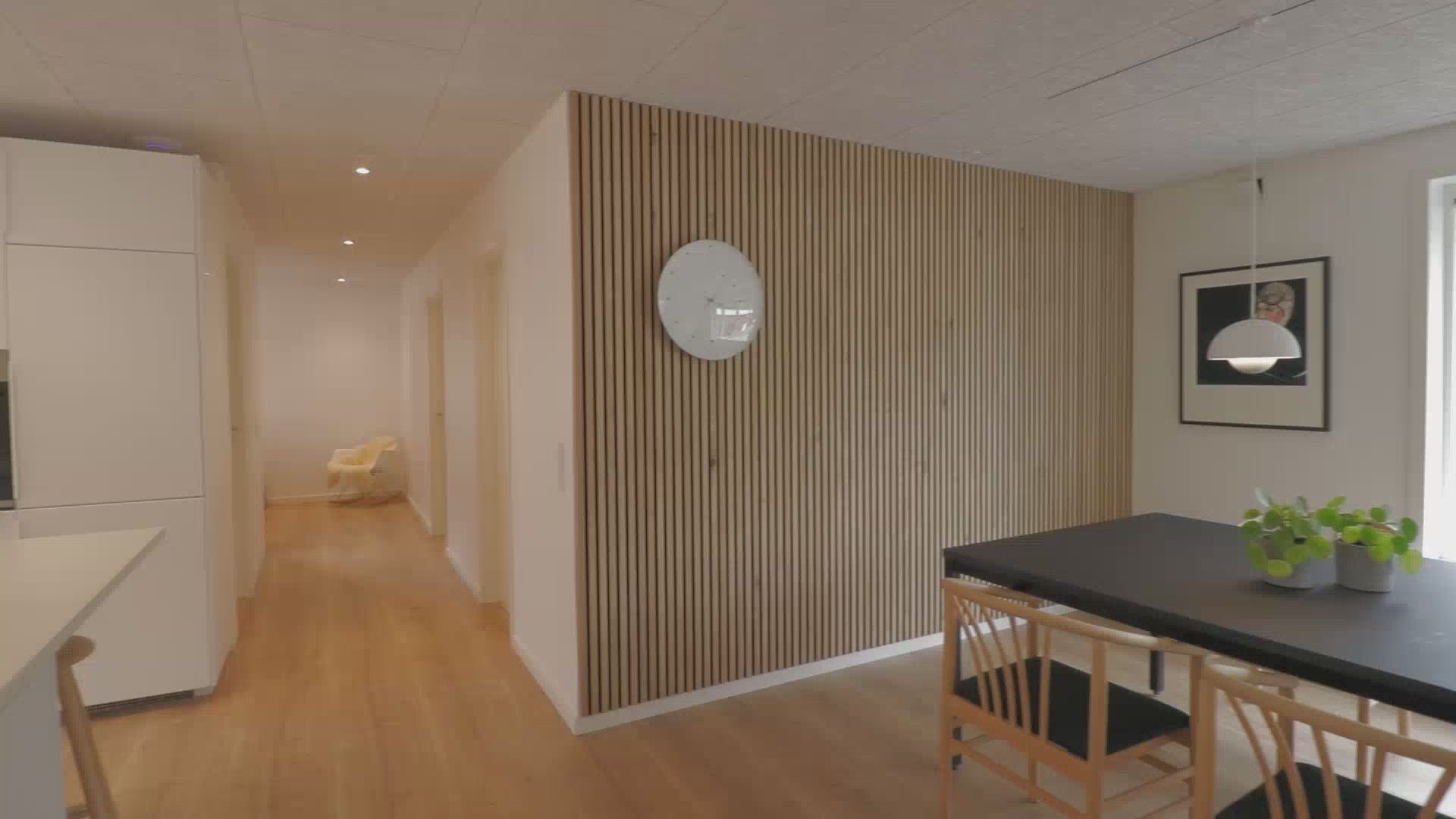 Akupanel | Installation au mur avec colle